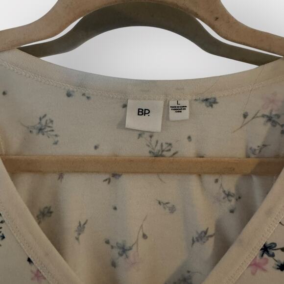 BP Floral Cream Crop Top, Large - Picture 3 of 6